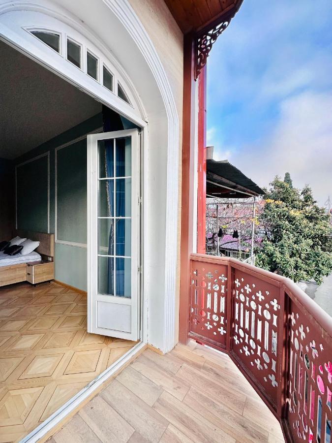 Hotel Embassy Tbilisi Luaran gambar