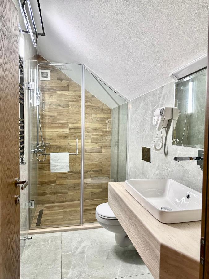 Hotel Embassy Tbilisi Luaran gambar