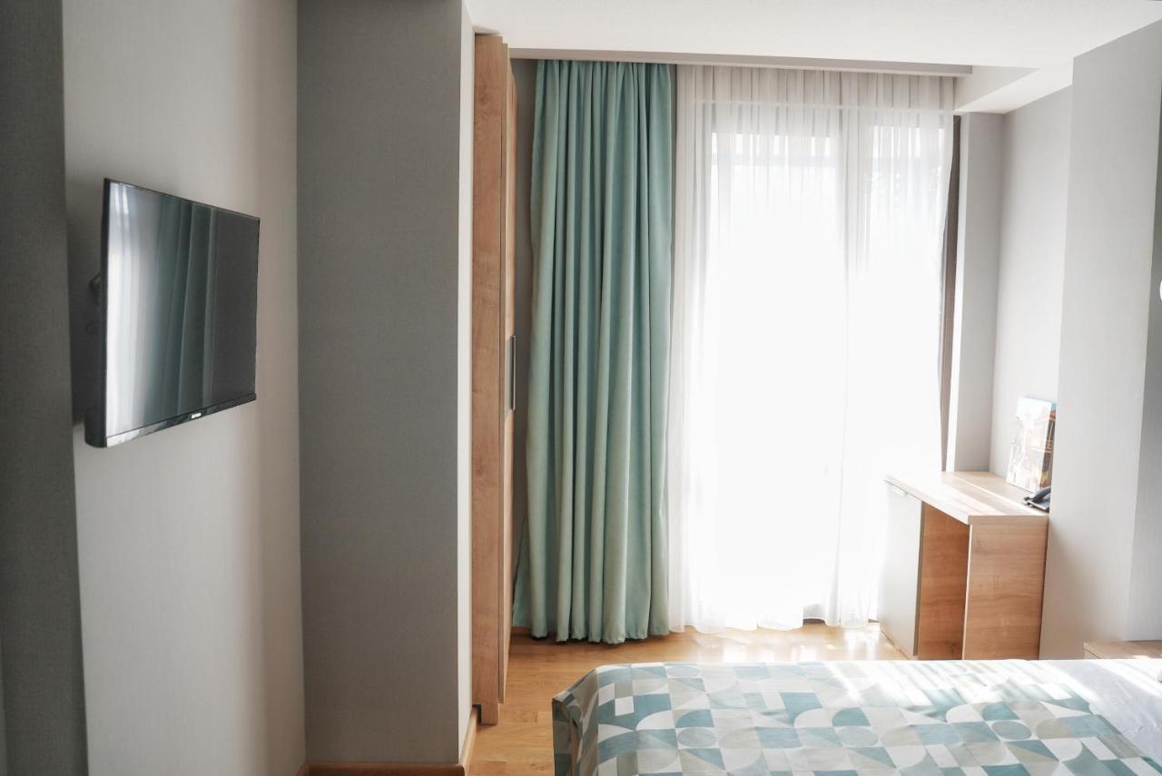 Hotel Embassy Tbilisi Luaran gambar