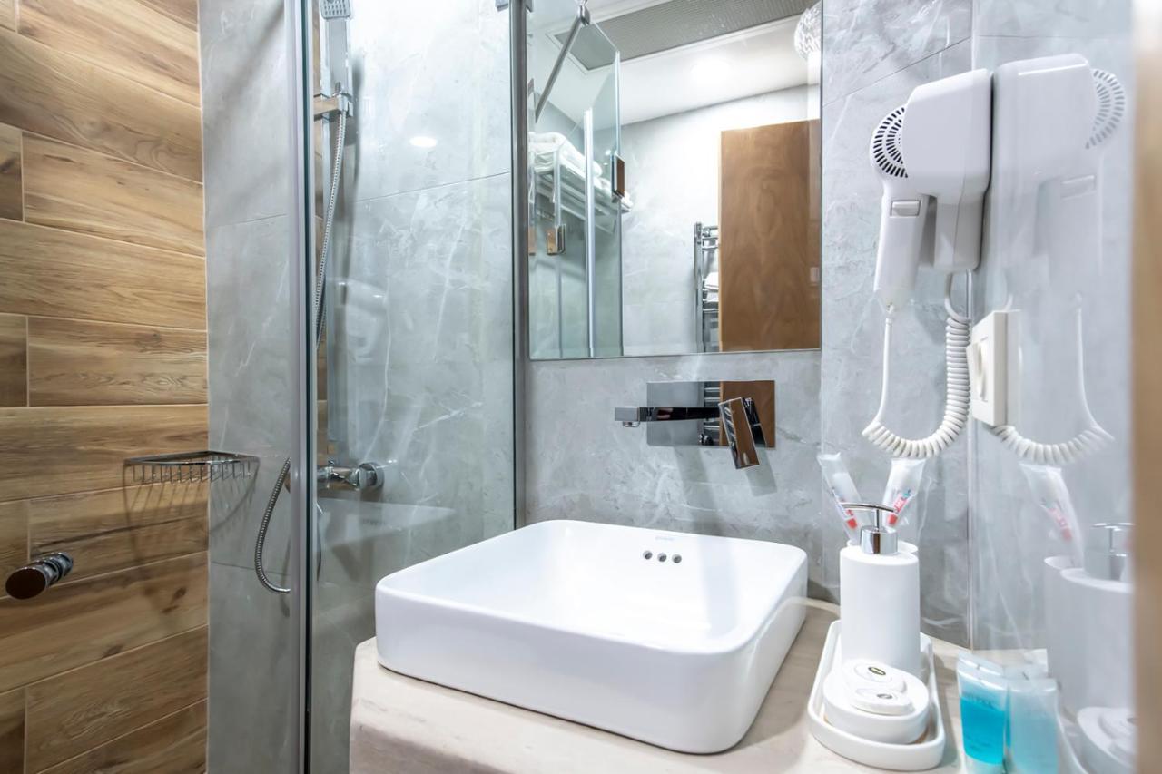 Hotel Embassy Tbilisi Luaran gambar